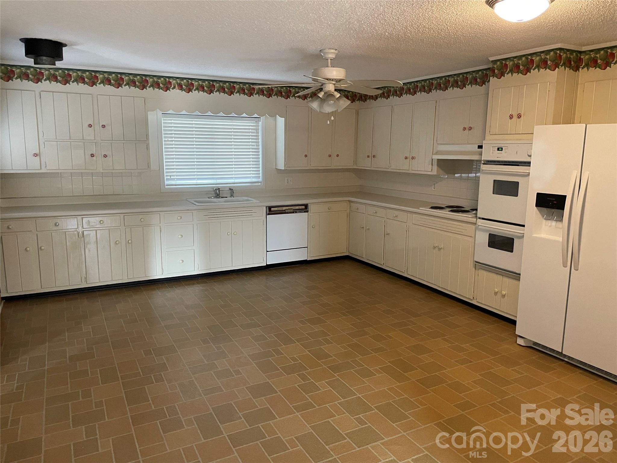 119 Hankins Road Marion, NC 28752 - Photo 6 of 12