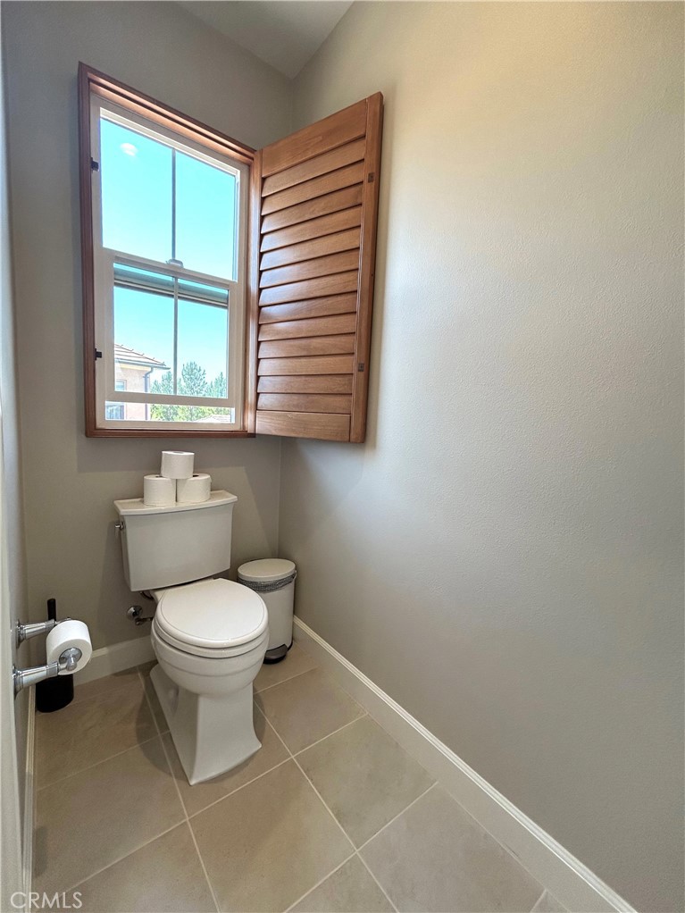 86 Meander Irvine, CA 92620 - Photo 19 of 33