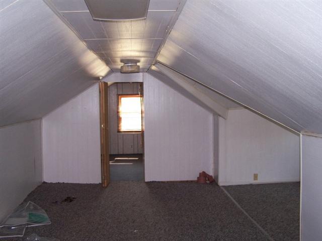 2761 Beach Road Port Huron, MI 48060 - Photo 11 of 21 31059726-10.JPG