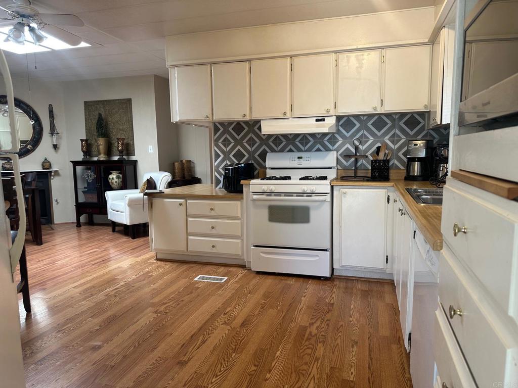 650 South Rancho Santa Fe Road, Unit 294 San Marcos, CA 92078 - Photo 12 of 31