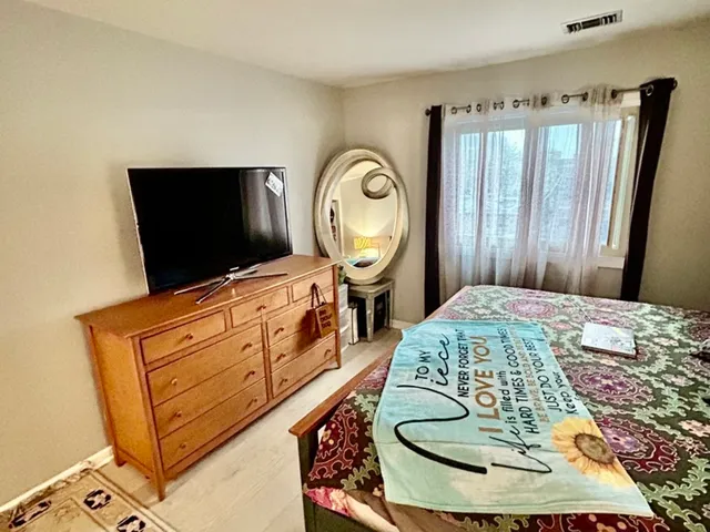 $387,900 | 407 Ashland Avenue, Unit 3G, River Forest, IL 60305