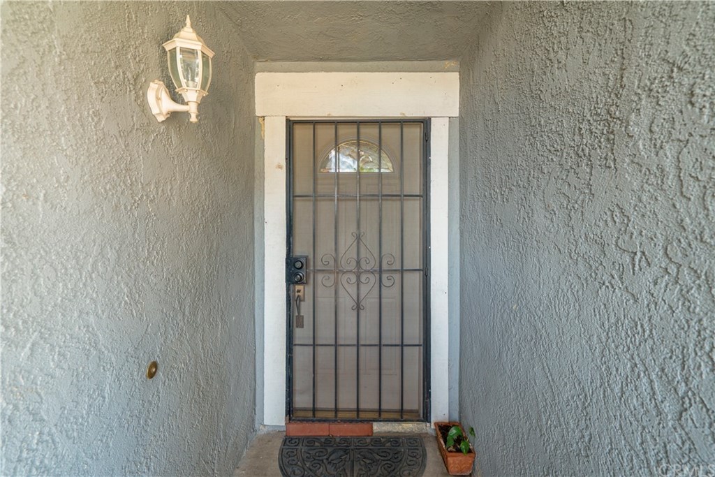 3382 Fillmore Street Riverside, CA 92503 - Photo 7 of 28