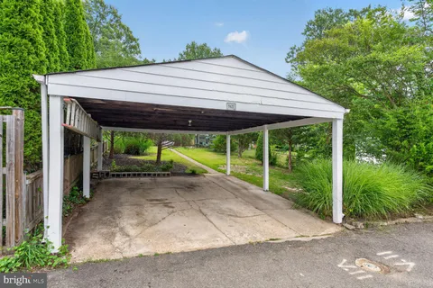$1,237,000 | 5622 MacArthur Boulevard Northwest, Washington, DC 20016