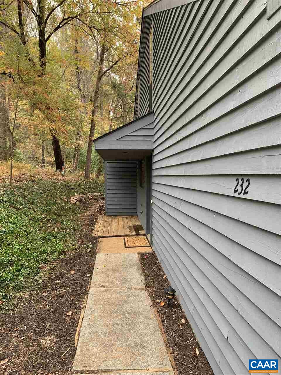 232 Turkey Ridge Lane Charlottesville, VA 22903 - Photo 4 of 24 Gallery Image 4