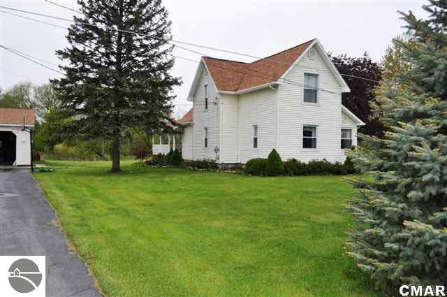 5691 North Winans Road Alma, MI 48801 - Photo 3 of 25 1770421-2.JPG