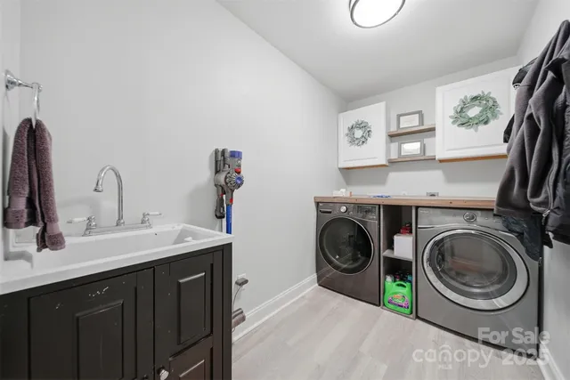 $359,900 | 114 Hill Street, Granite Falls, NC 28630