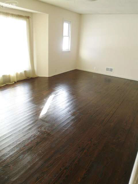 4324 Van Slyke Road Flint, MI 48507 - Photo 4 of 41 20428128-3.JPG