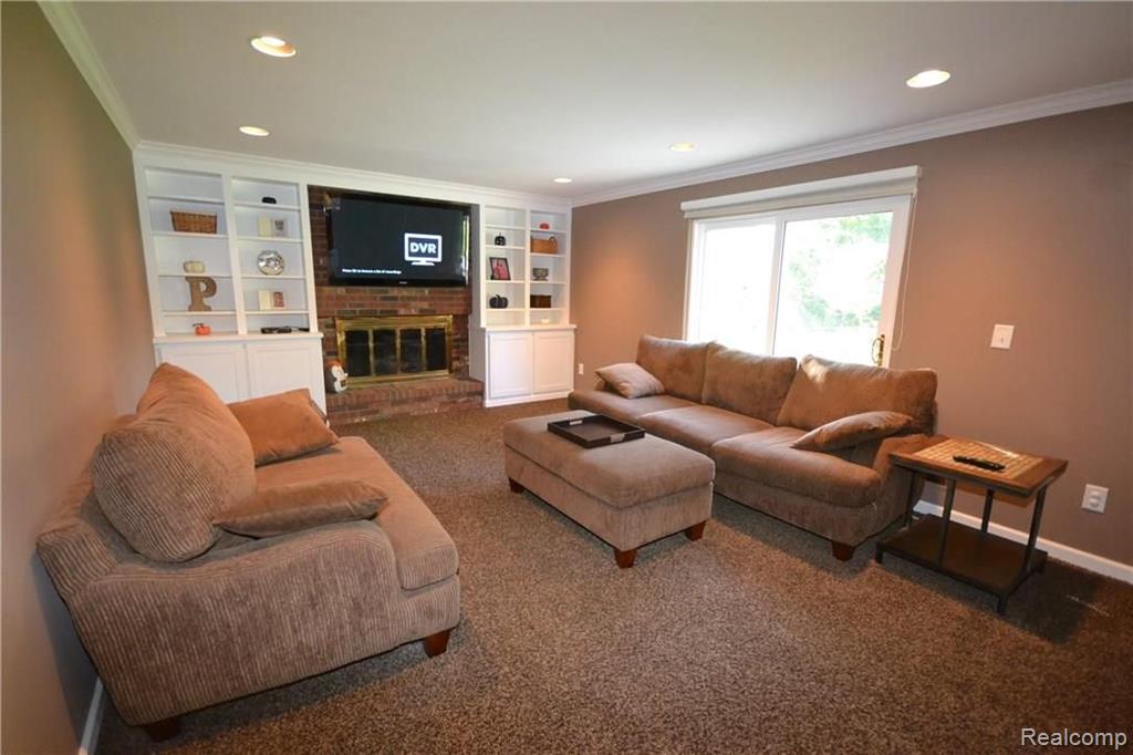 35870 Fredericksburg Road Farmington Hills, MI 48331 - Photo 12 of 45