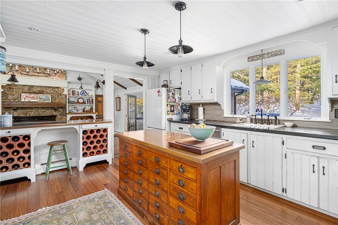 20 Locust Valley Road Exeter, RI 02822 - Photo 4 of 49