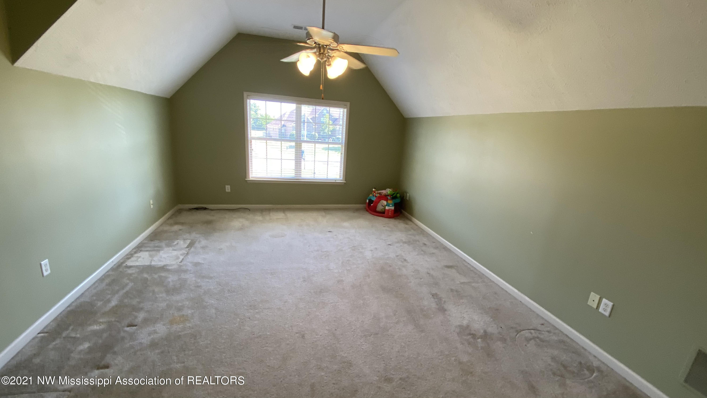 4914 Coleman Road Olive Branch, MS 38654 - Photo 29 of 33 BONUS ROOM