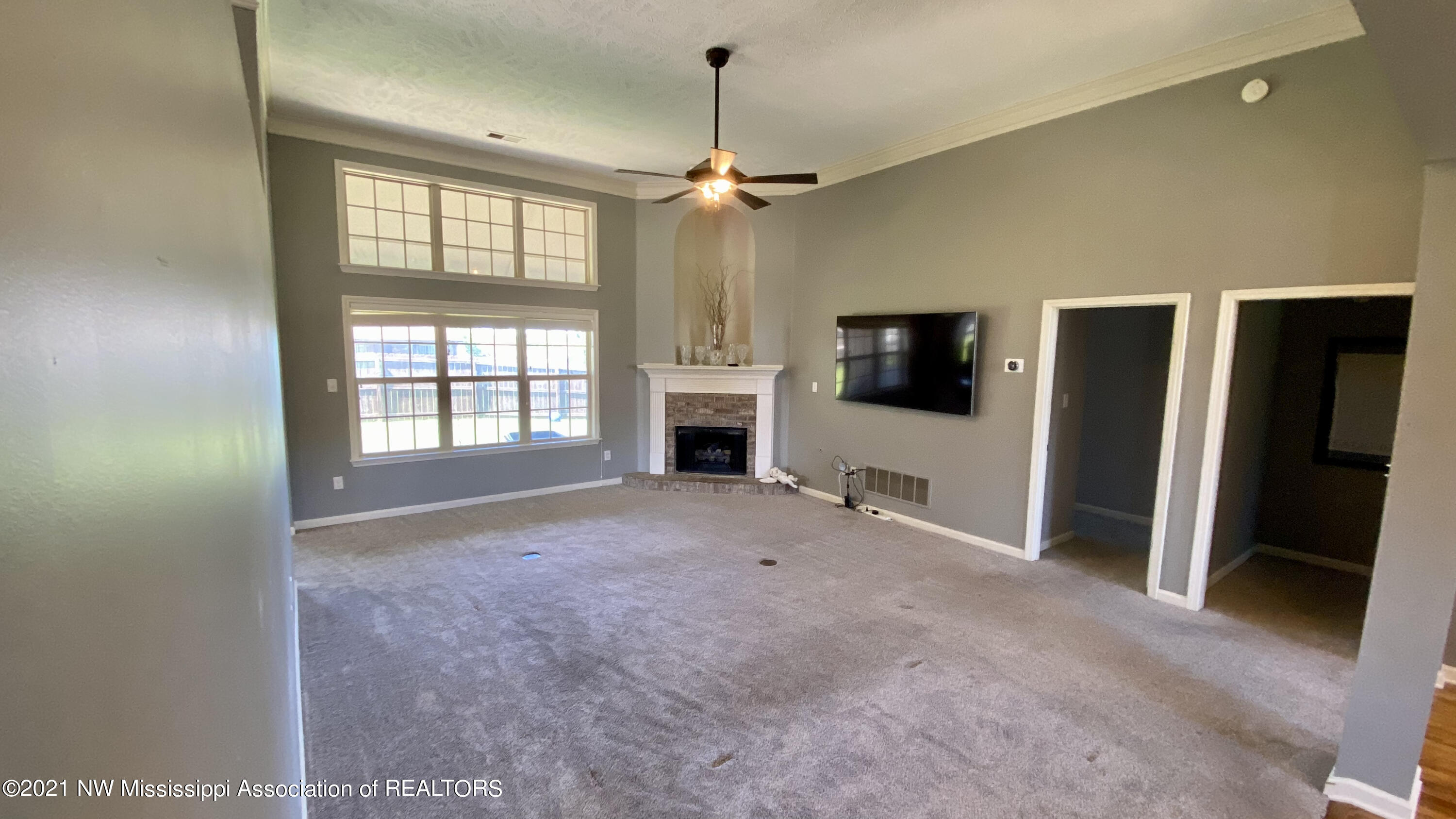 4914 Coleman Road Olive Branch, MS 38654 - Photo 3 of 33 LIVING ROOM