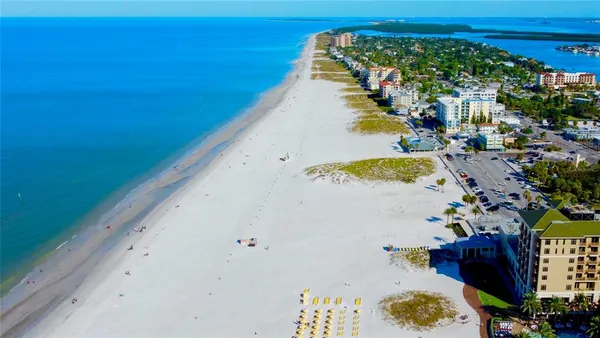 $2,500 | 1621 Gulf Boulevard, Unit 1406, Clearwater Beach, FL 33767
