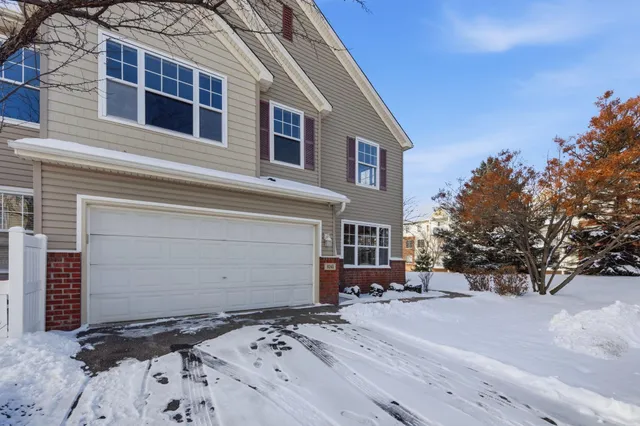 $290,000 | 9245 Holly Lane North, Maple Grove, MN 55311
