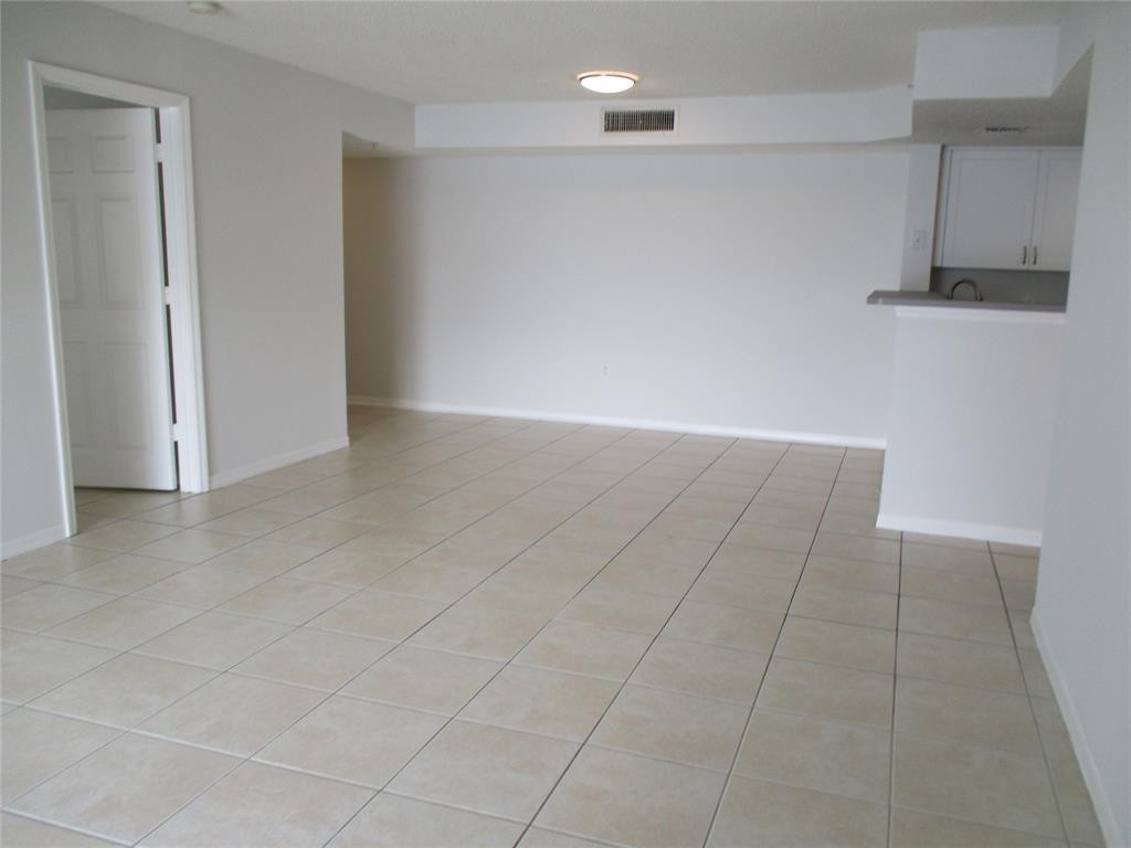5045 Wiles Road, Unit 206 Pompano Beach, FL 33073 - Photo 8 of 24 Photo 8