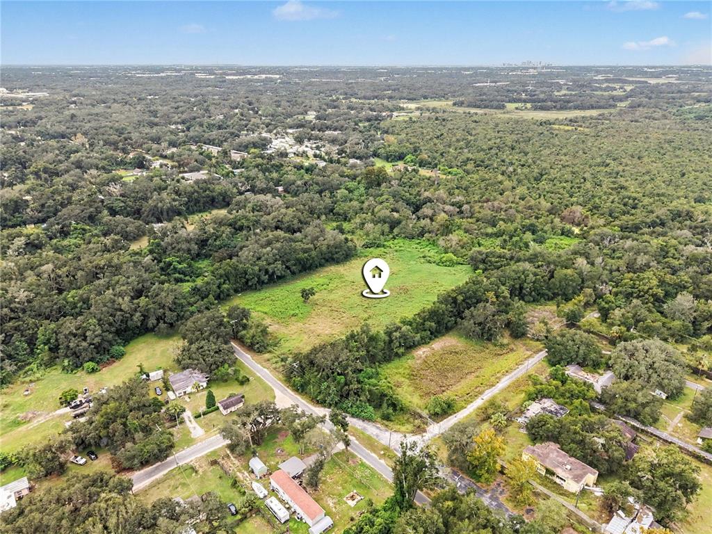 6560 Stark Road Seffner, FL 33584 - Photo 9 of 10 Gallery Image 9