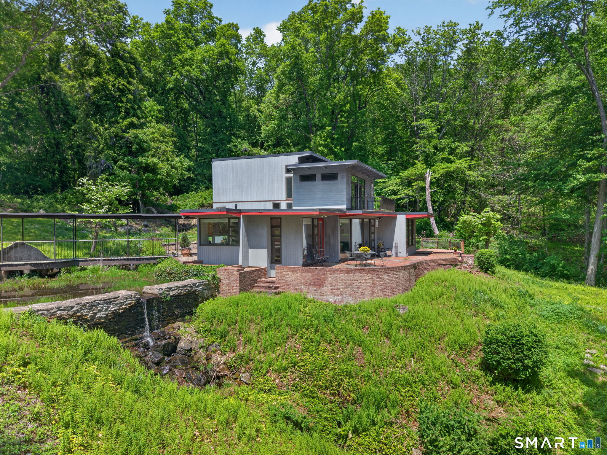 112 River Road Essex, CT 06426 - Photo 3 of 40
