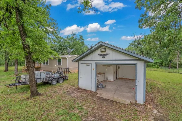 $2,200 | 11426 Woodglen Circle, Bryan, TX 77808