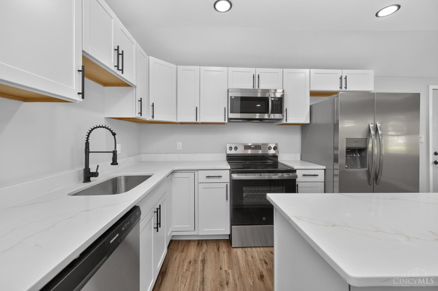 8812 Pine Road Cincinnati, OH 45242 - Photo 23 of 61