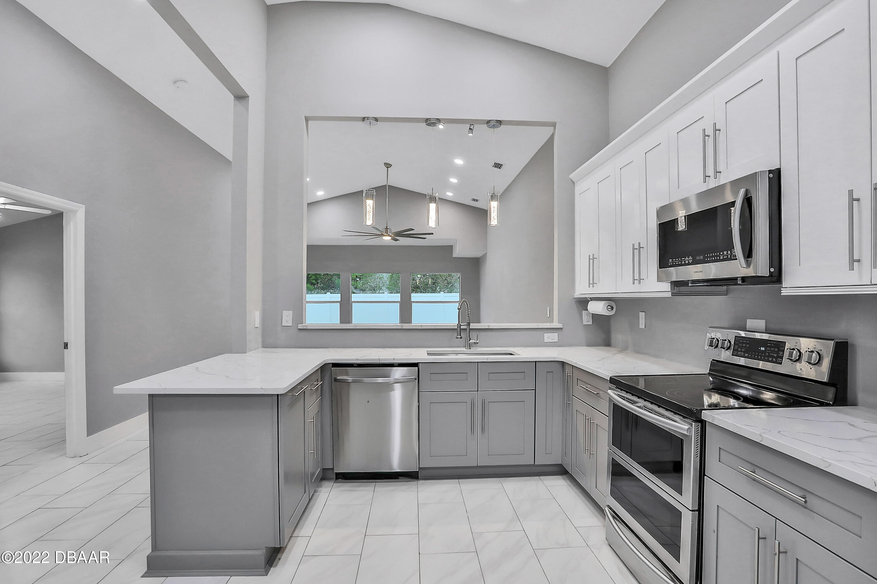 27 Meadow Ridge View Ormond Beach, FL 32174 - Photo 4 of 30 297A6060