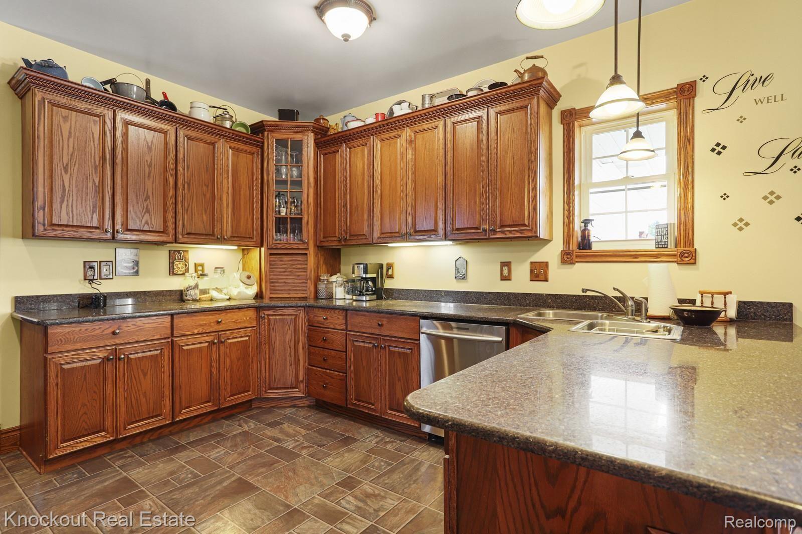 6183 Millington Road Millington, MI 48746 - Photo 20 of 69 6183 Millington Road-16.jpg