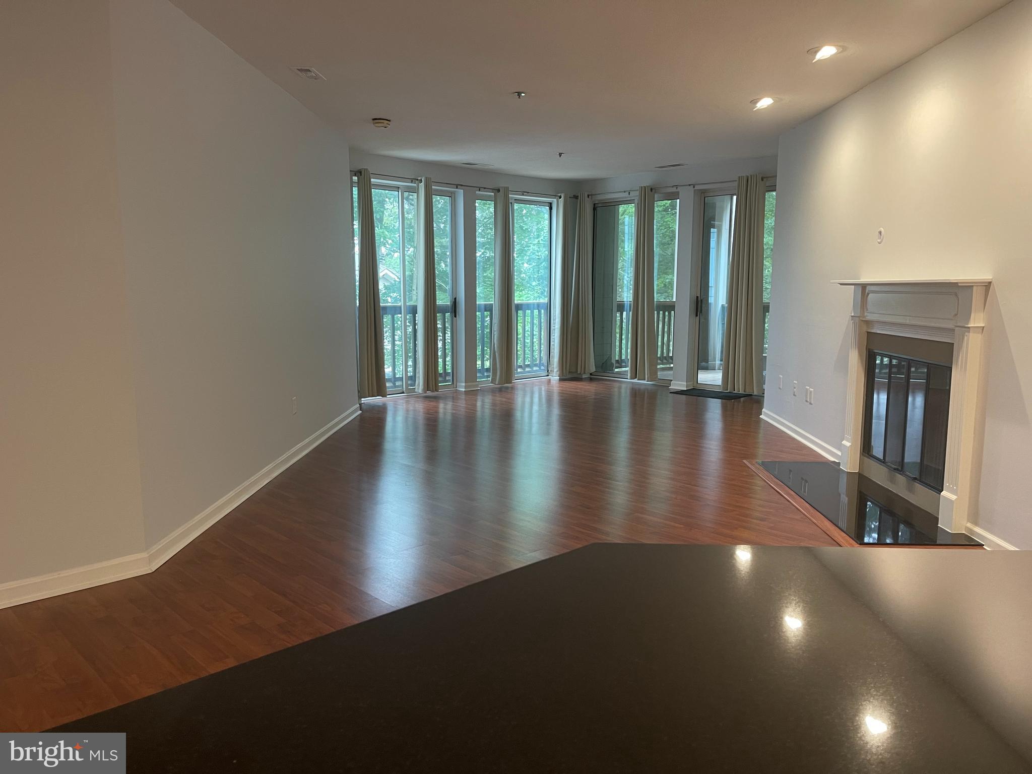 1122 Back Creek Loop, Unit 1122 Solomons, MD 20688 - Photo 10 of 26 Cleared out Living Room