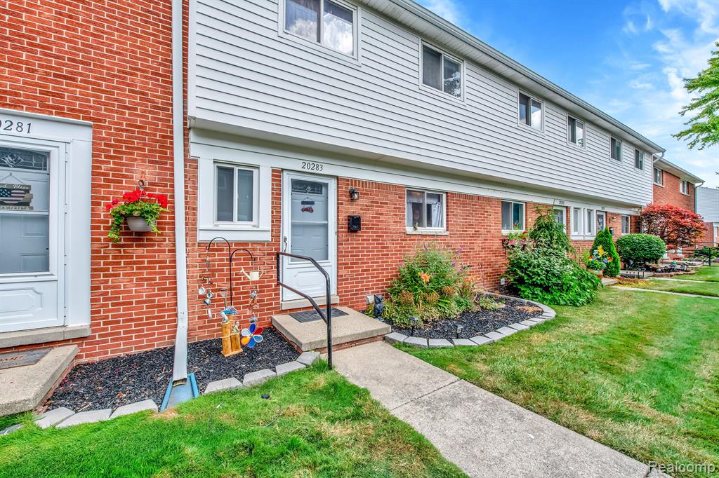 20283 15 Mile Road Clinton Township, MI 48035 - Photo 3 of 24 Gallery Image 3
