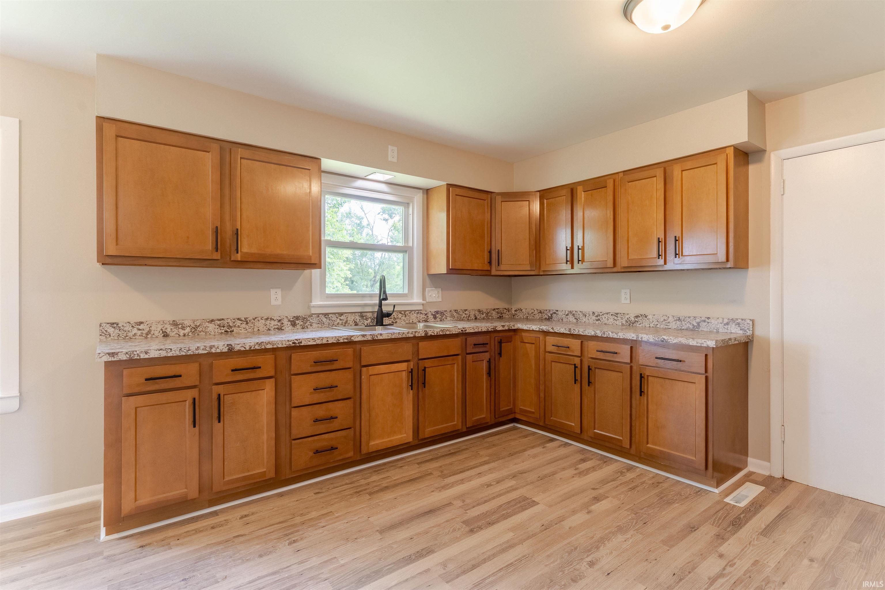 902 Maxville Road Boonville, IN 47601 - Photo 12 of 36