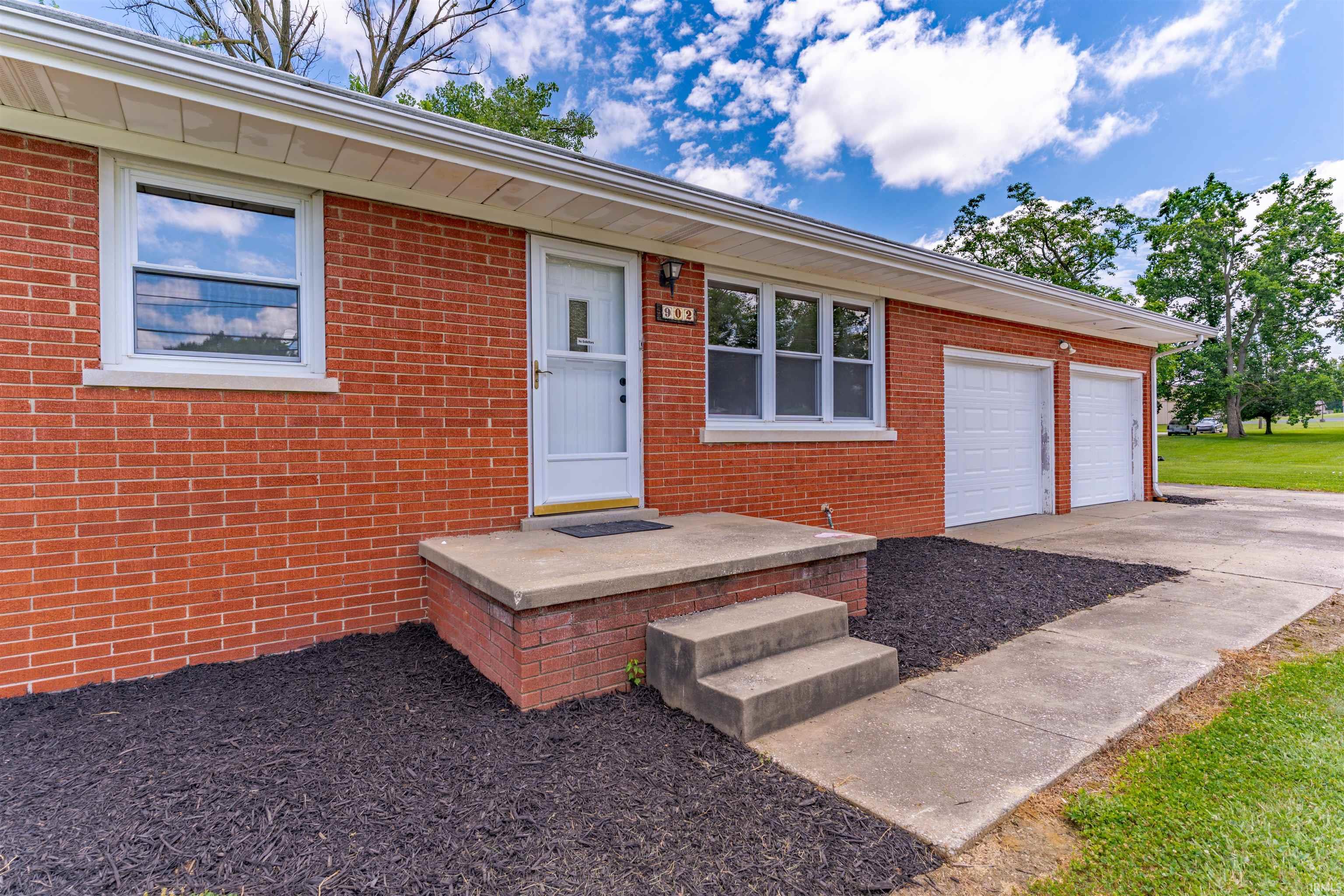 902 Maxville Road Boonville, IN 47601 - Photo 2 of 36