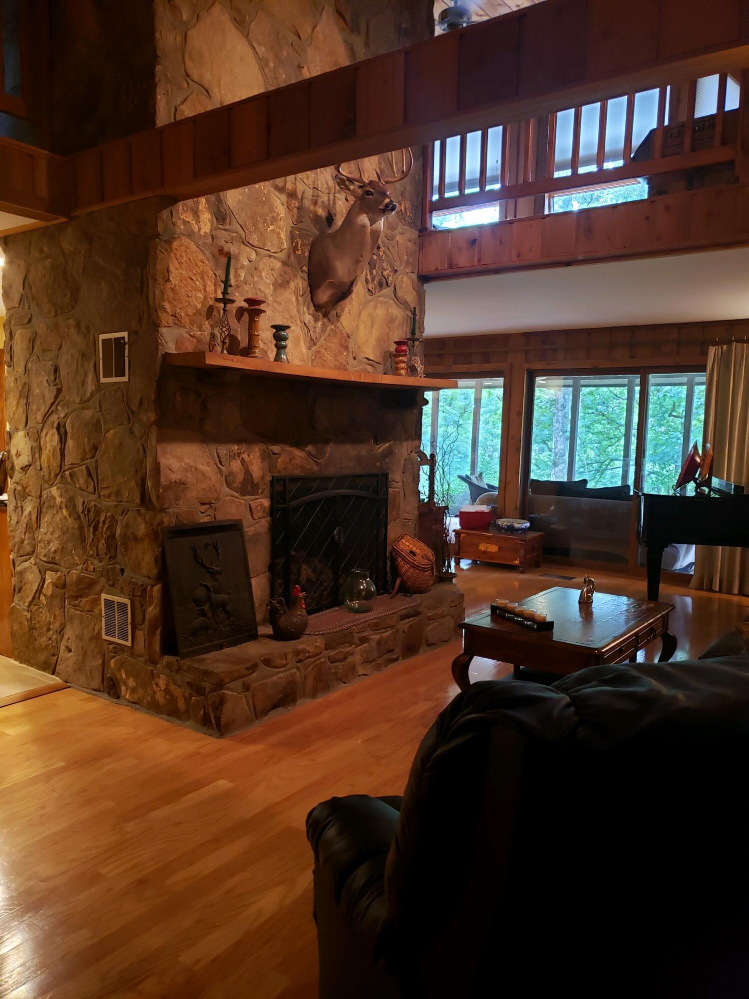 1148 Lambert Road Greenback, TN 37742 - Photo 7 of 26 Great Room