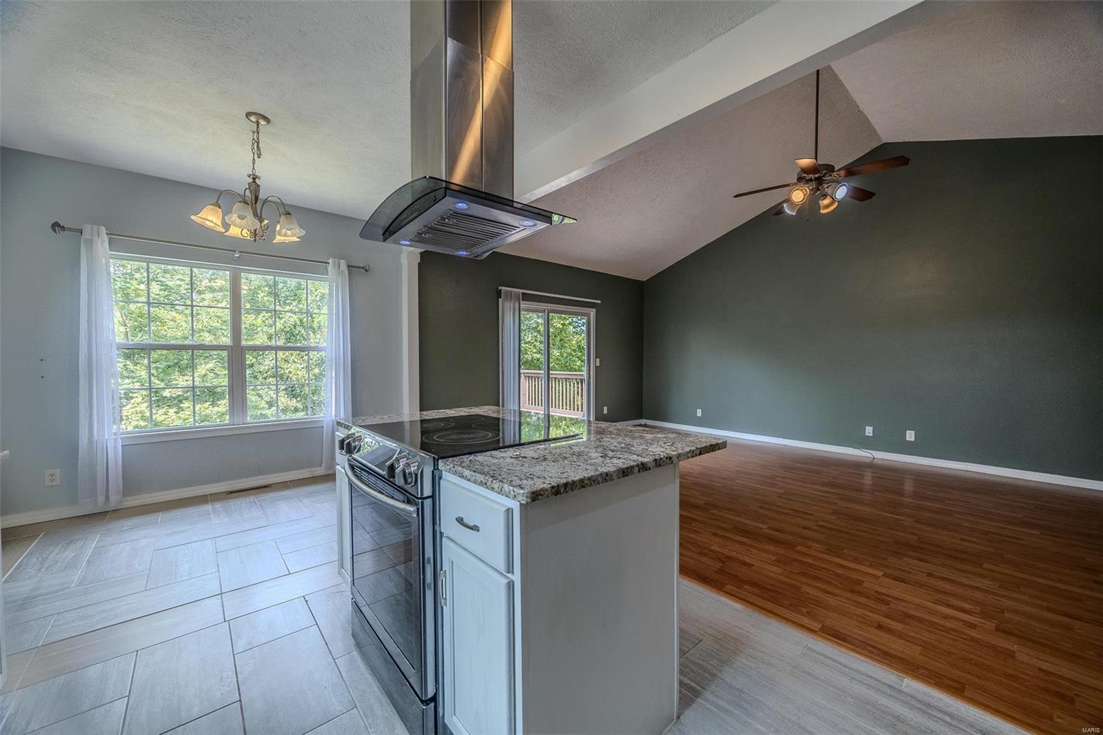 112 Birchtree Circle St. Robert, MO 65584 - Photo 15 of 53