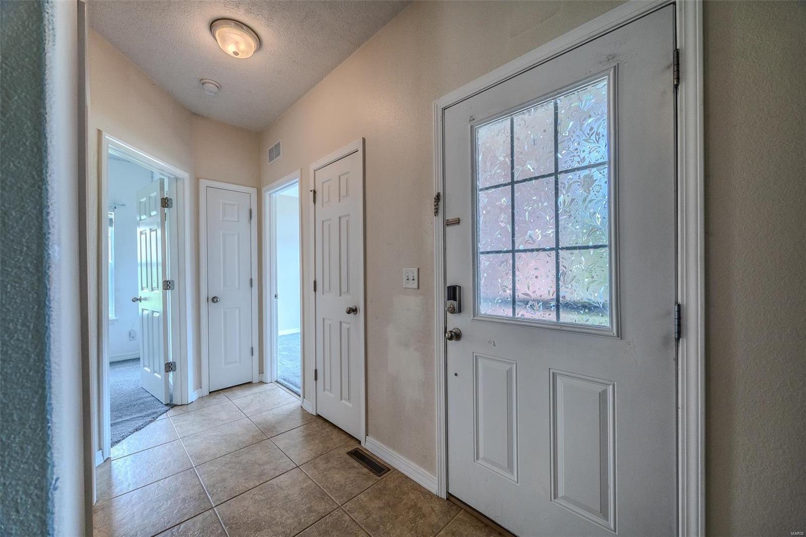 112 Birchtree Circle St. Robert, MO 65584 - Photo 7 of 53
