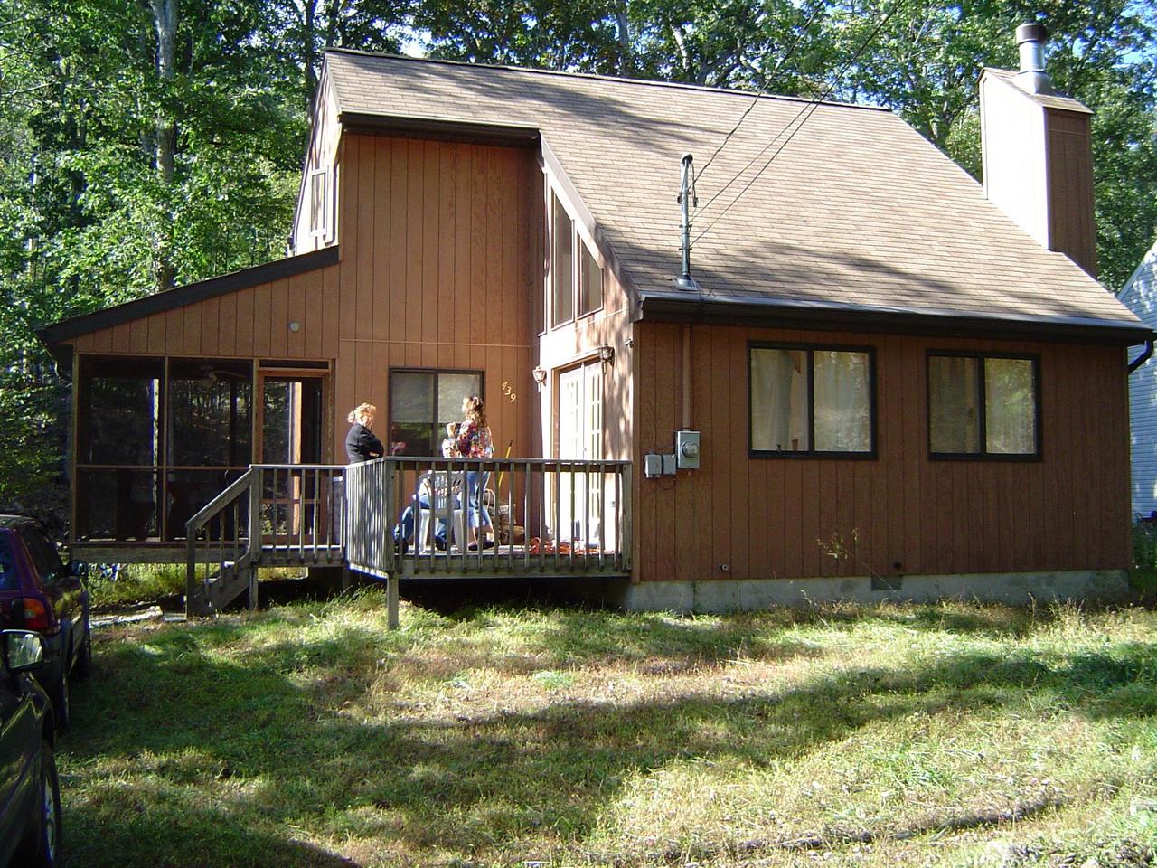 439 Snowden Bushkill Pa Bushkill, PA 18324 - Photo 1 of 9 439 Snowden