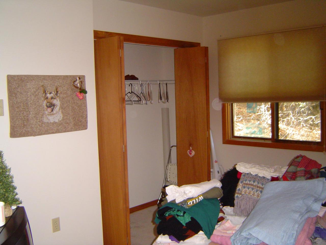 439 Snowden Bushkill Pa Bushkill, PA 18324 - Photo 6 of 9 Bedroom