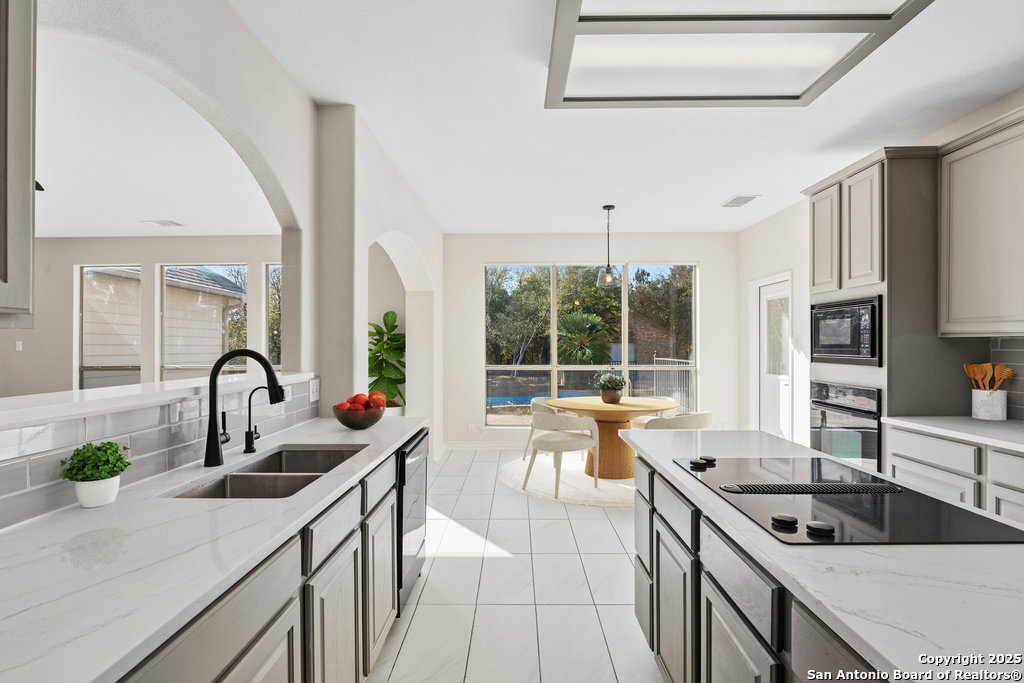 9618 Rosemont Way Helotes, TX 78023 - Photo 11 of 59