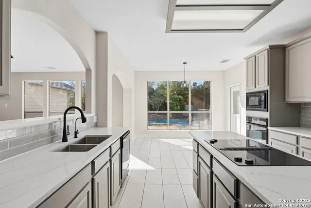 $729,777 | 9618 Rosemont Way, Helotes, TX 78023