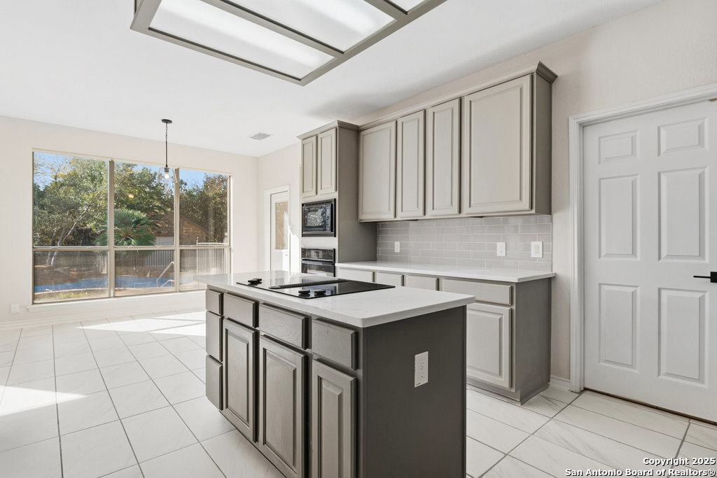 9618 Rosemont Way Helotes, TX 78023 - Photo 13 of 59