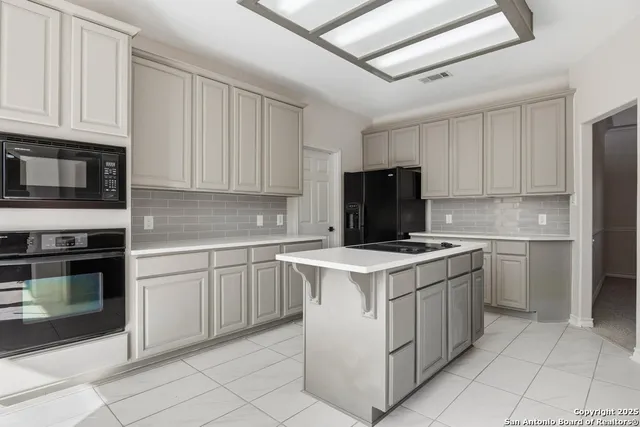 $729,777 | 9618 Rosemont Way, Helotes, TX 78023