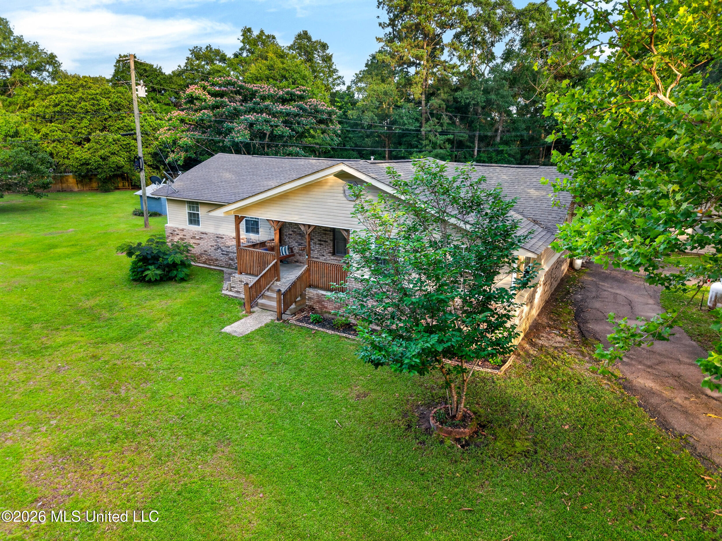 18 Gale Davis Road Lumberton, MS 39455 - Photo 4 of 67 4_04_front_aerial