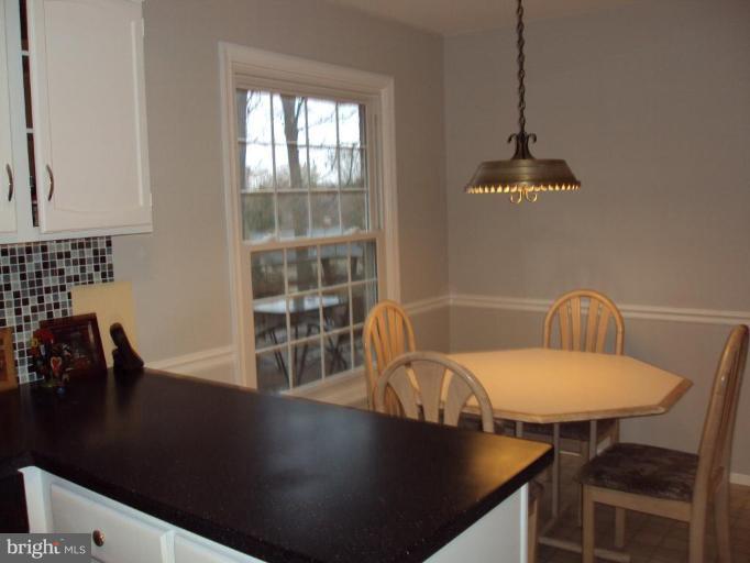 8815 Bells Mill Road Potomac, MD 20854 - Photo 4 of 29 Breakfast Area