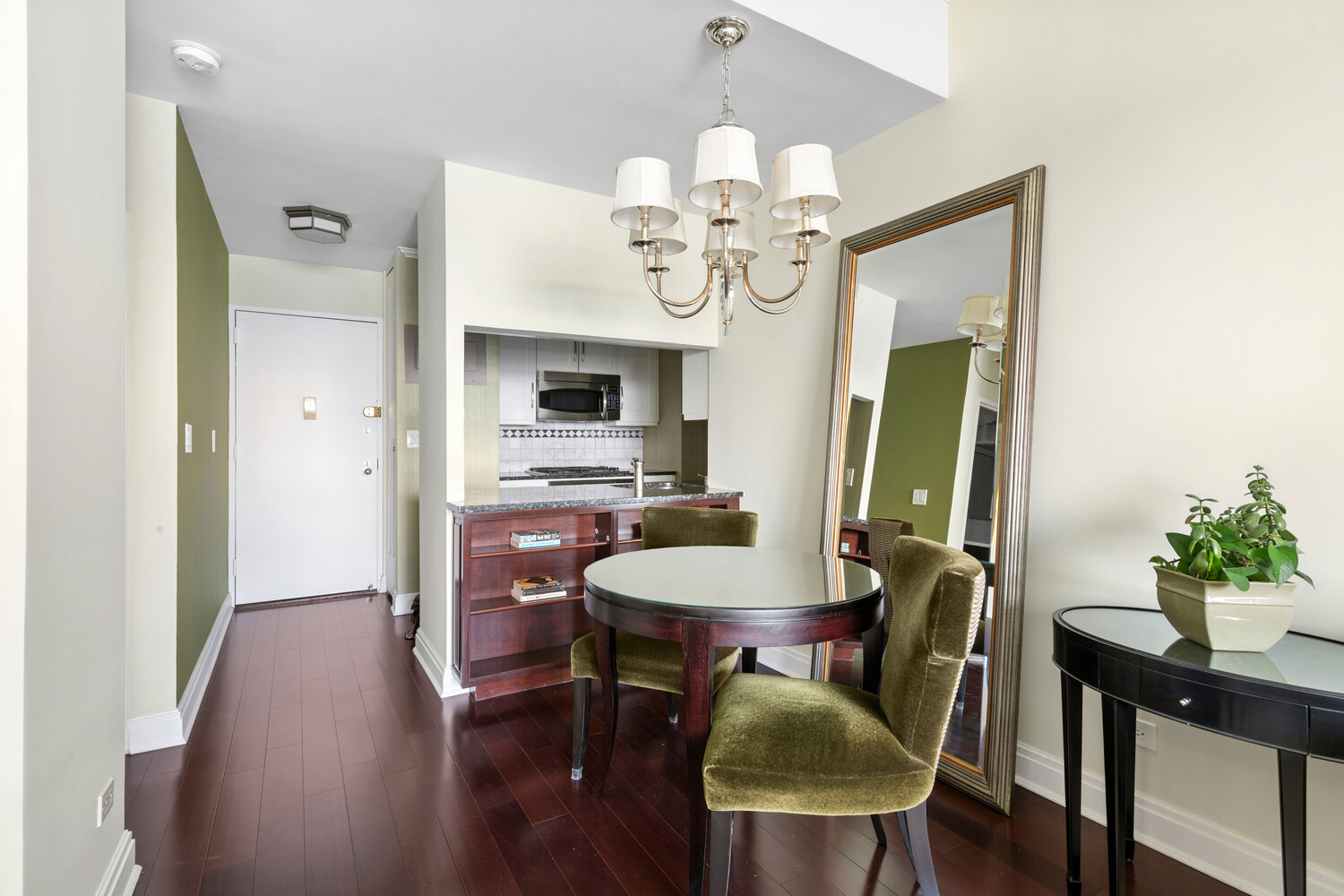 377 Rector Place, Unit 26A Manhattan, NY 10280 - Photo 2 of 9