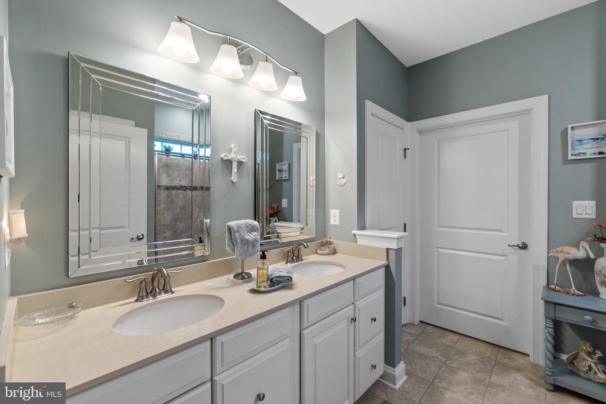 6947 Summit Circle Baltimore, MD 21239 - Photo 15 of 33 Primary Bathroom