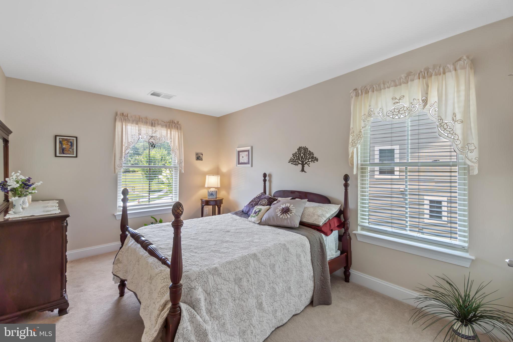 6947 Summit Circle Baltimore, MD 21239 - Photo 16 of 33 Bedroom 2