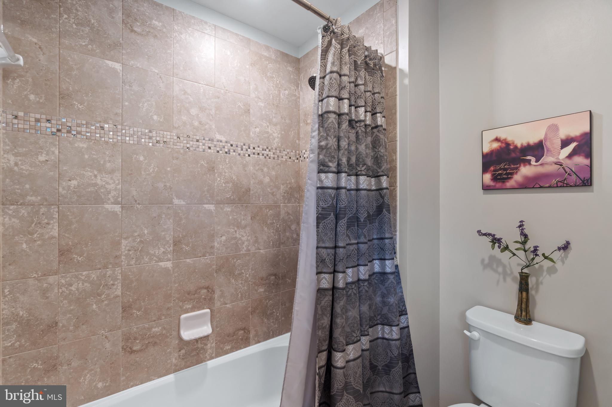 6947 Summit Circle Baltimore, MD 21239 - Photo 19 of 33 Full Bath