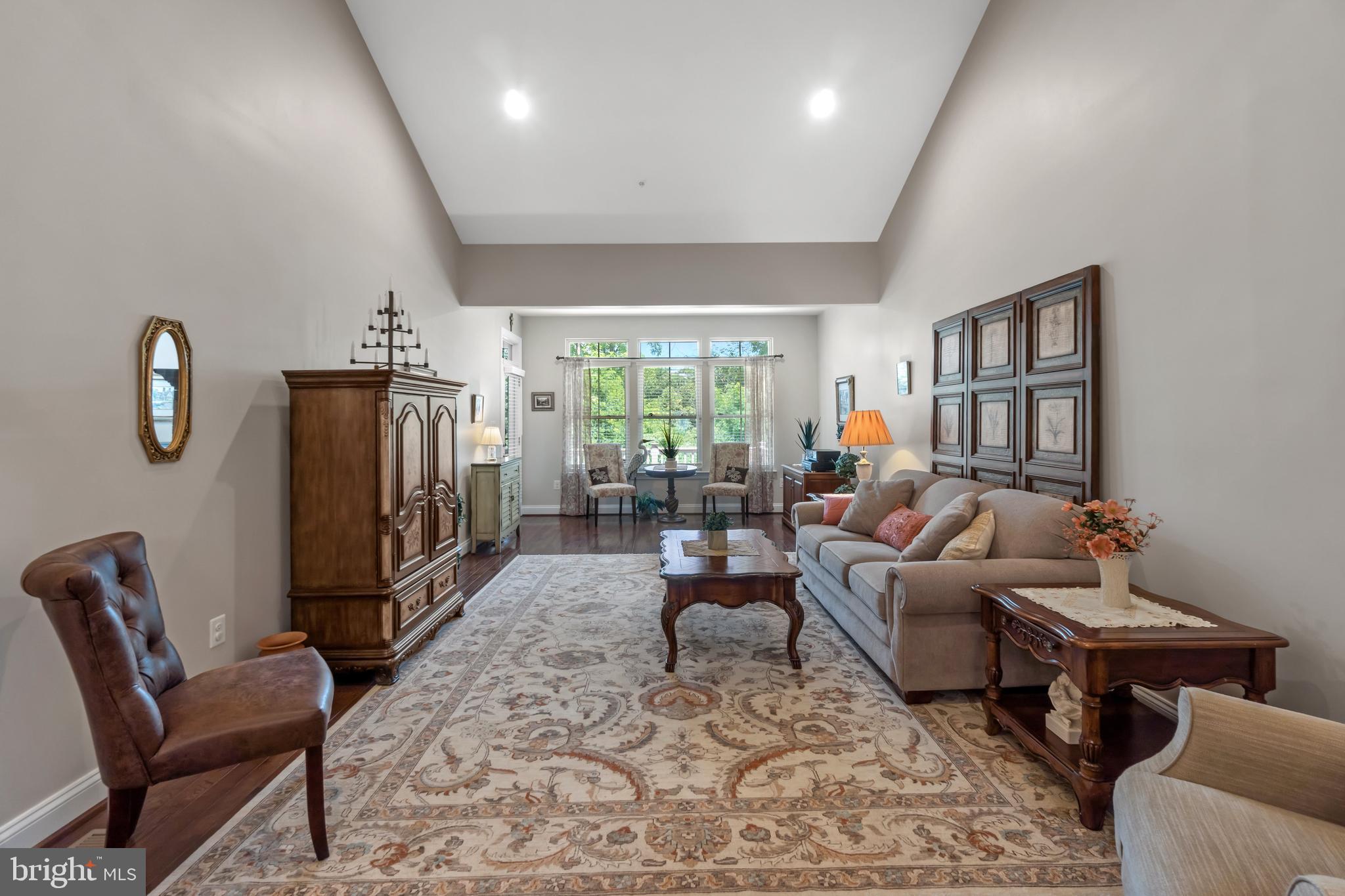 6947 Summit Circle Baltimore, MD 21239 - Photo 4 of 33 Family Room