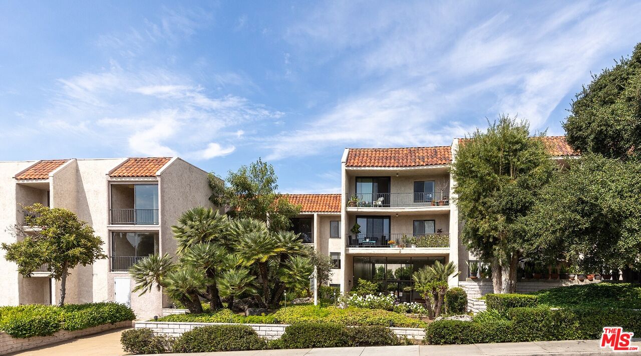 1401 Valley View Road, Unit 126 Glendale, CA 91202 - Photo 1 of 29 Gallery Image 1