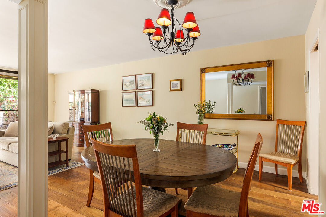 1401 Valley View Road, Unit 126 Glendale, CA 91202 - Photo 4 of 29 Gallery Image 4