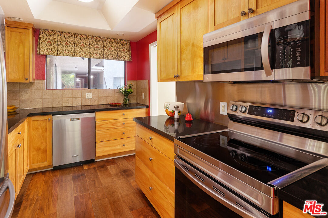1401 Valley View Road, Unit 126 Glendale, CA 91202 - Photo 7 of 29 Gallery Image 7