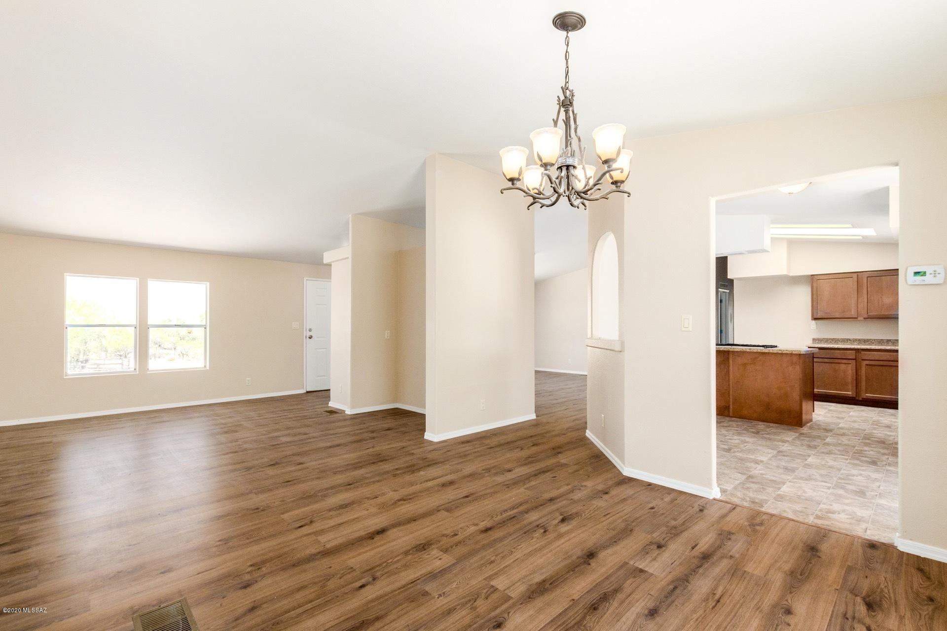 6098 North Van Ark Road Tucson, AZ 85743 - Photo 7 of 14