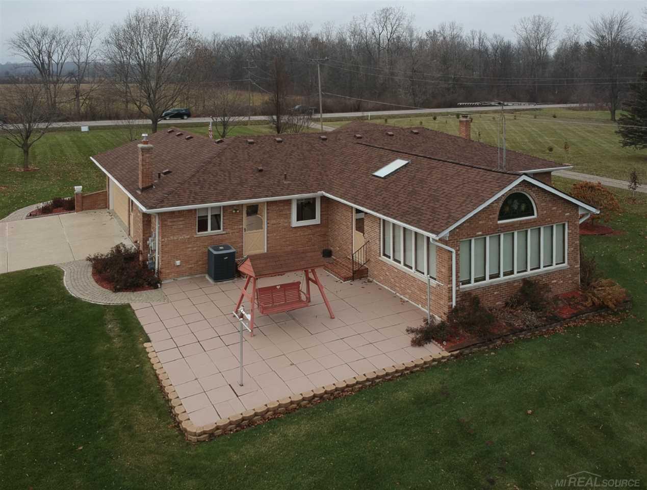 61560 Romeo Plank Road Ray, MI 48096 - Photo 4 of 46