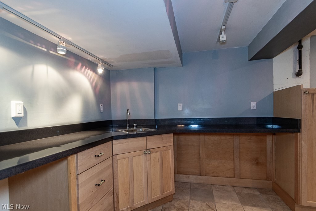 12711 Cedar Road Cleveland, OH 44106 - Photo 30 of 33 Gallery Image 30